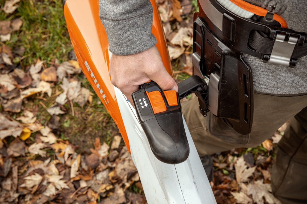 Comfort Carrying Sysytem for the STihl BGA 200 Cordless Leaf Blower