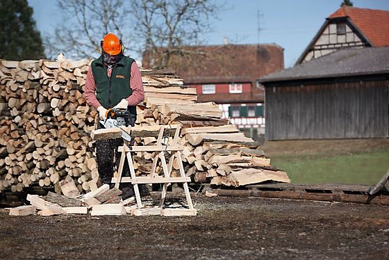 Sawing your own firewood with a Stihl chainsaw