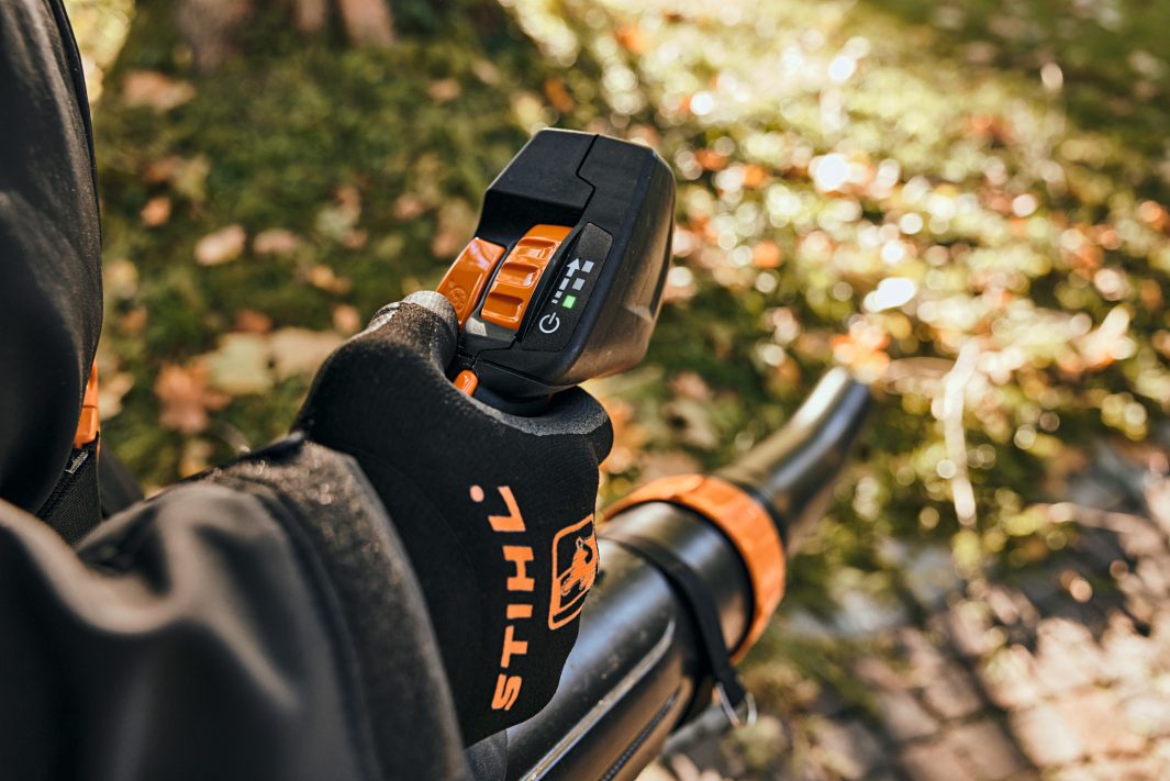 STIHL’S MOST POWERFUL BATTERY-POWERED LEAF BLOWER