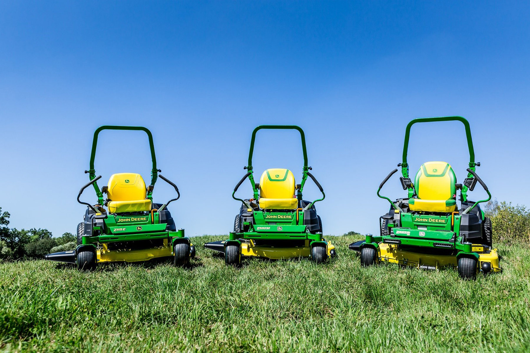 John Deere updates ride-on mowers for 2021