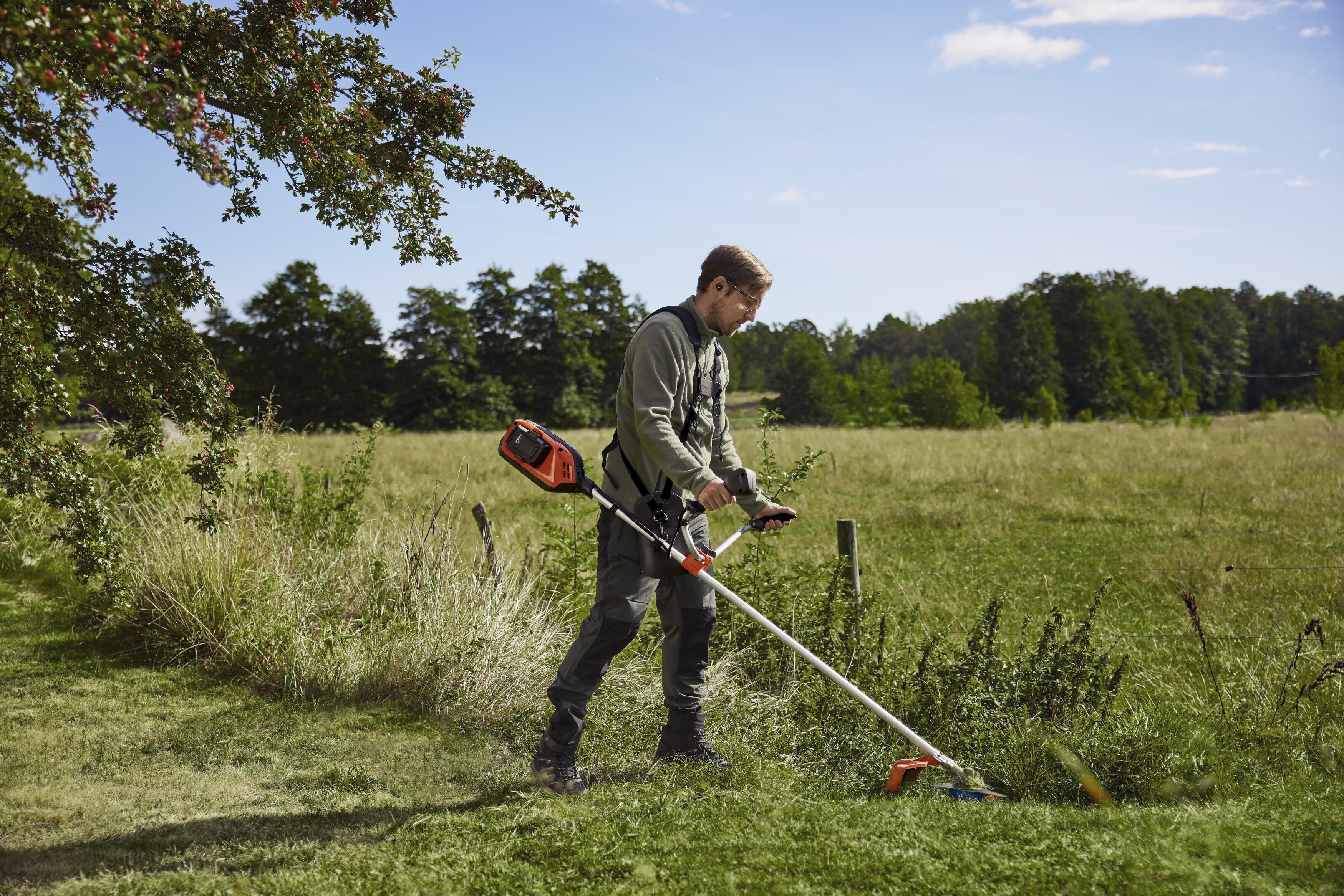 Husqvarna 325i series brushcutters launched! Husqvarna 325i series brushcutters launched!