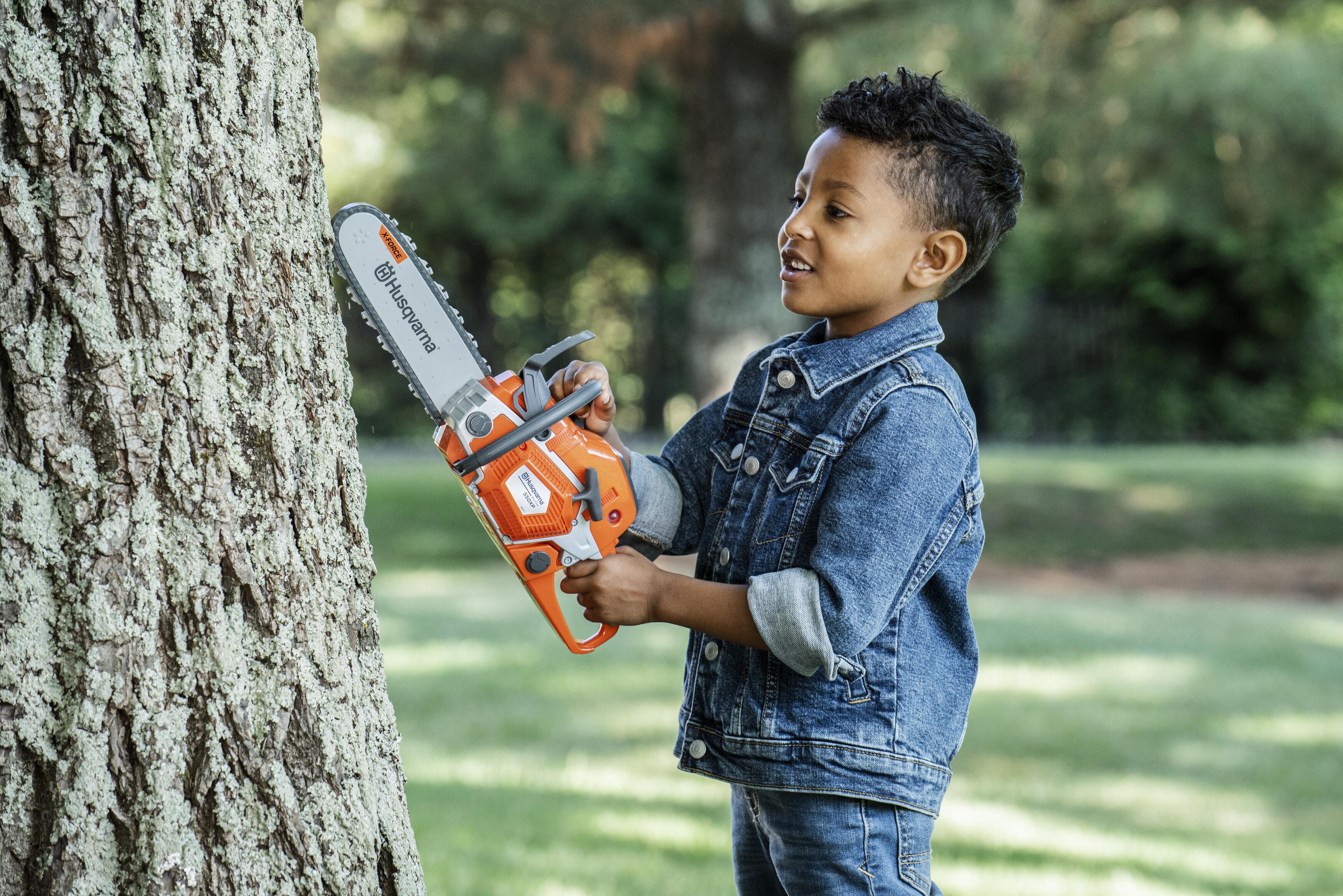 Get Your Christmas Revving with John Deere, Stihl and Husqvarna Gifts from Balmers GM Get Your Christmas Revving with John Deere, Stihl and Husqvarna Gifts from Balmers GM
