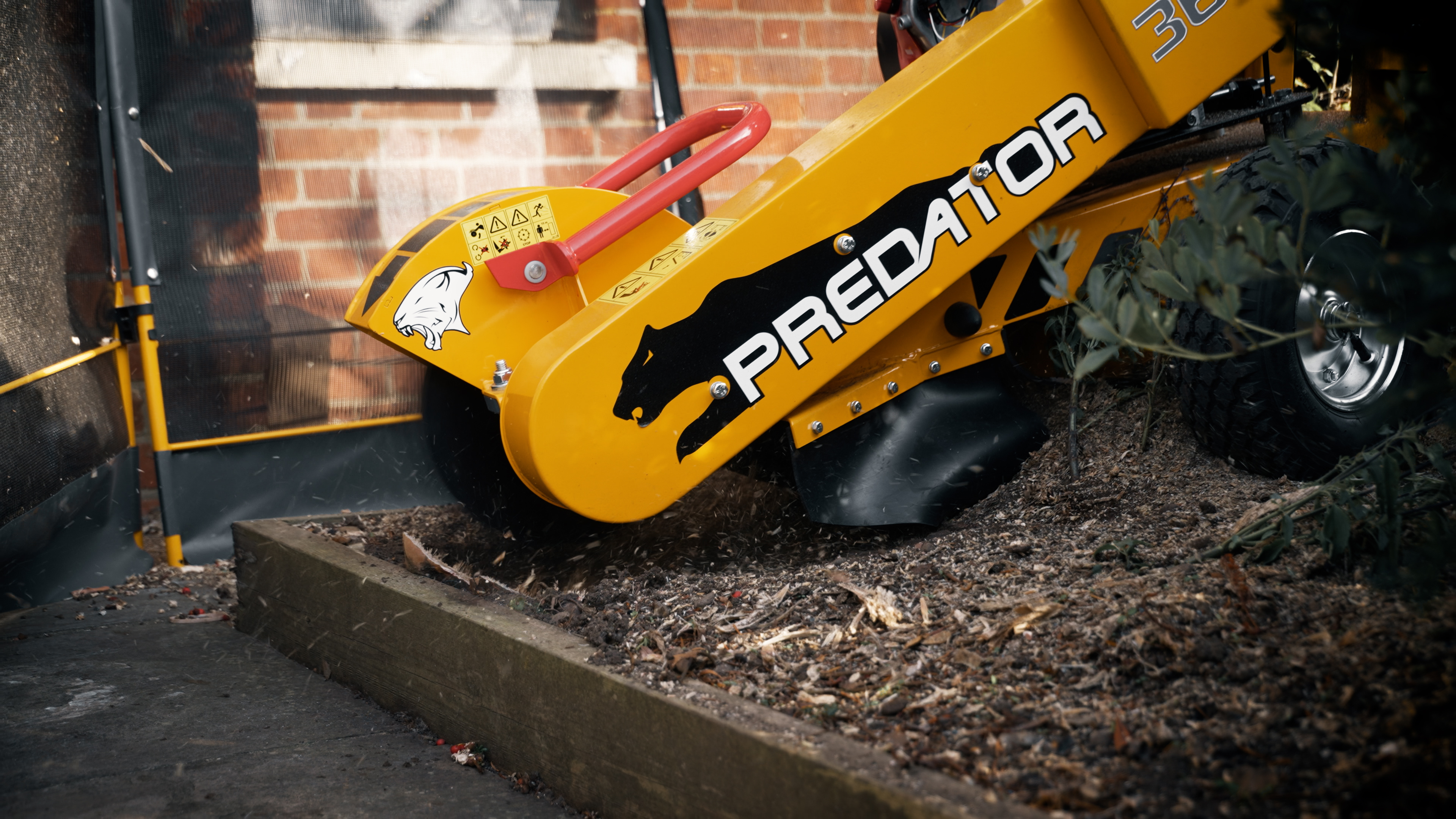 Predator 360 narrow access stump grinder Predator 360 narrow access stump grinder