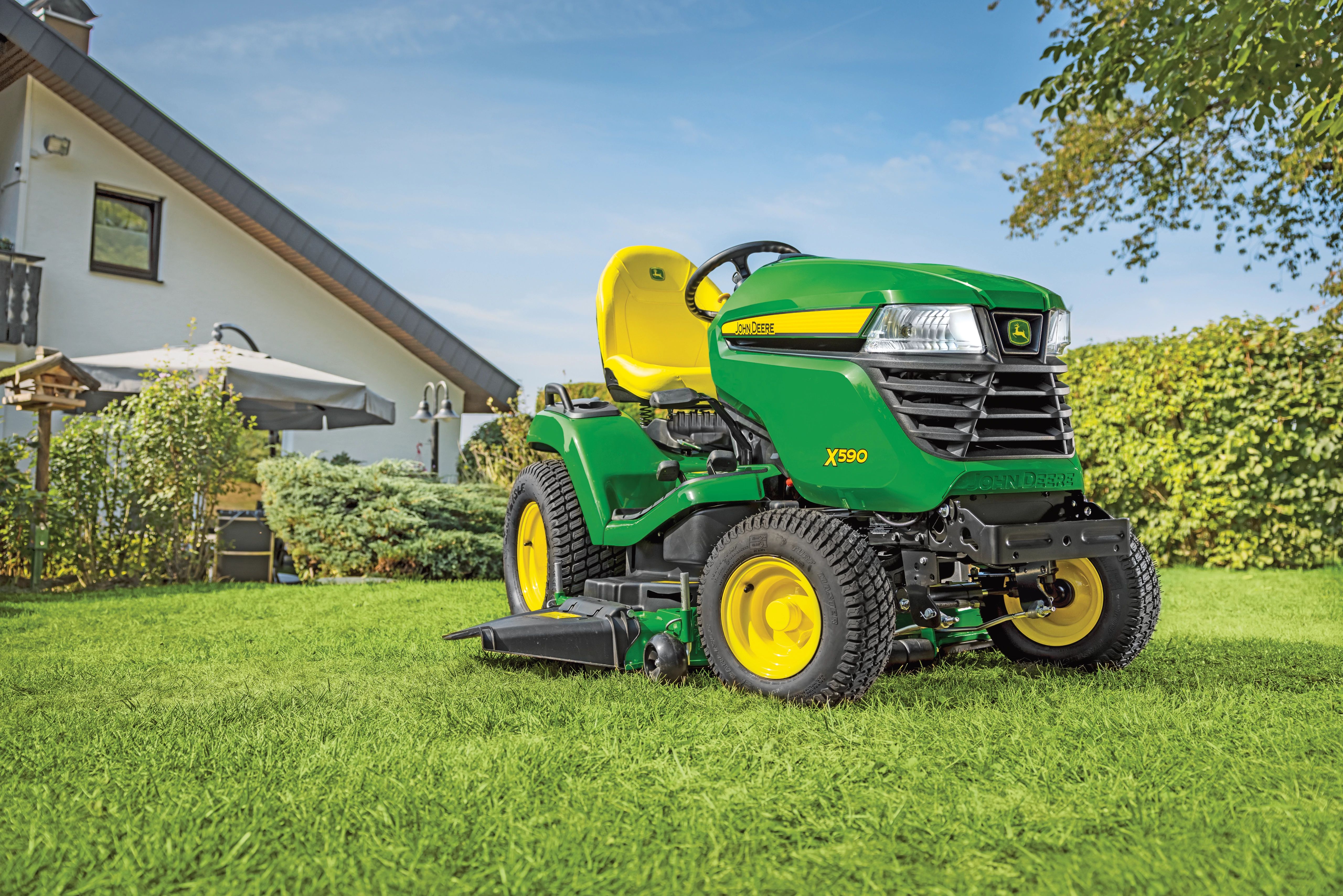 A buyers guide to ride on lawn mowers