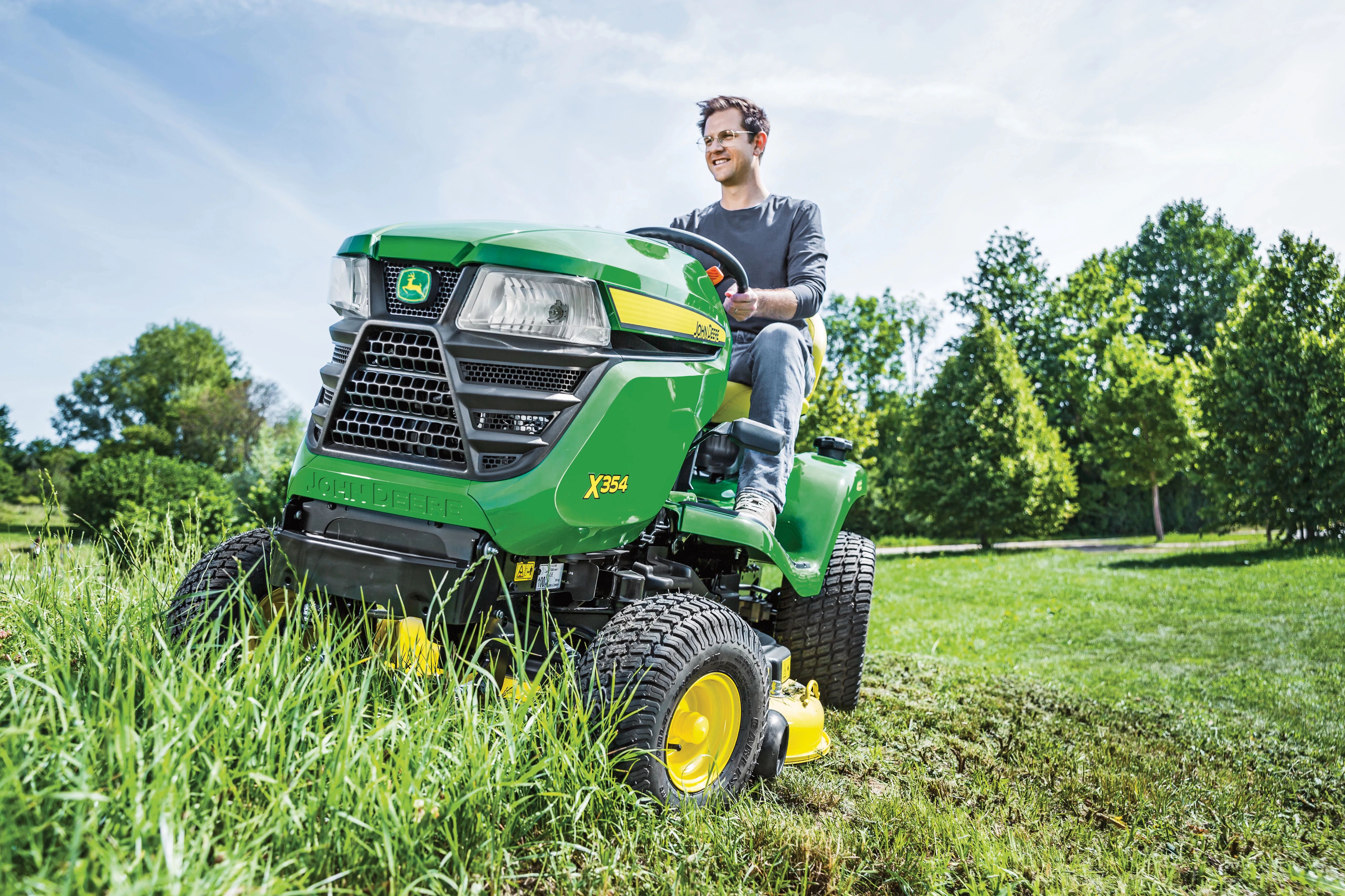 John Deere Lawn Tractors - Ready for anything!