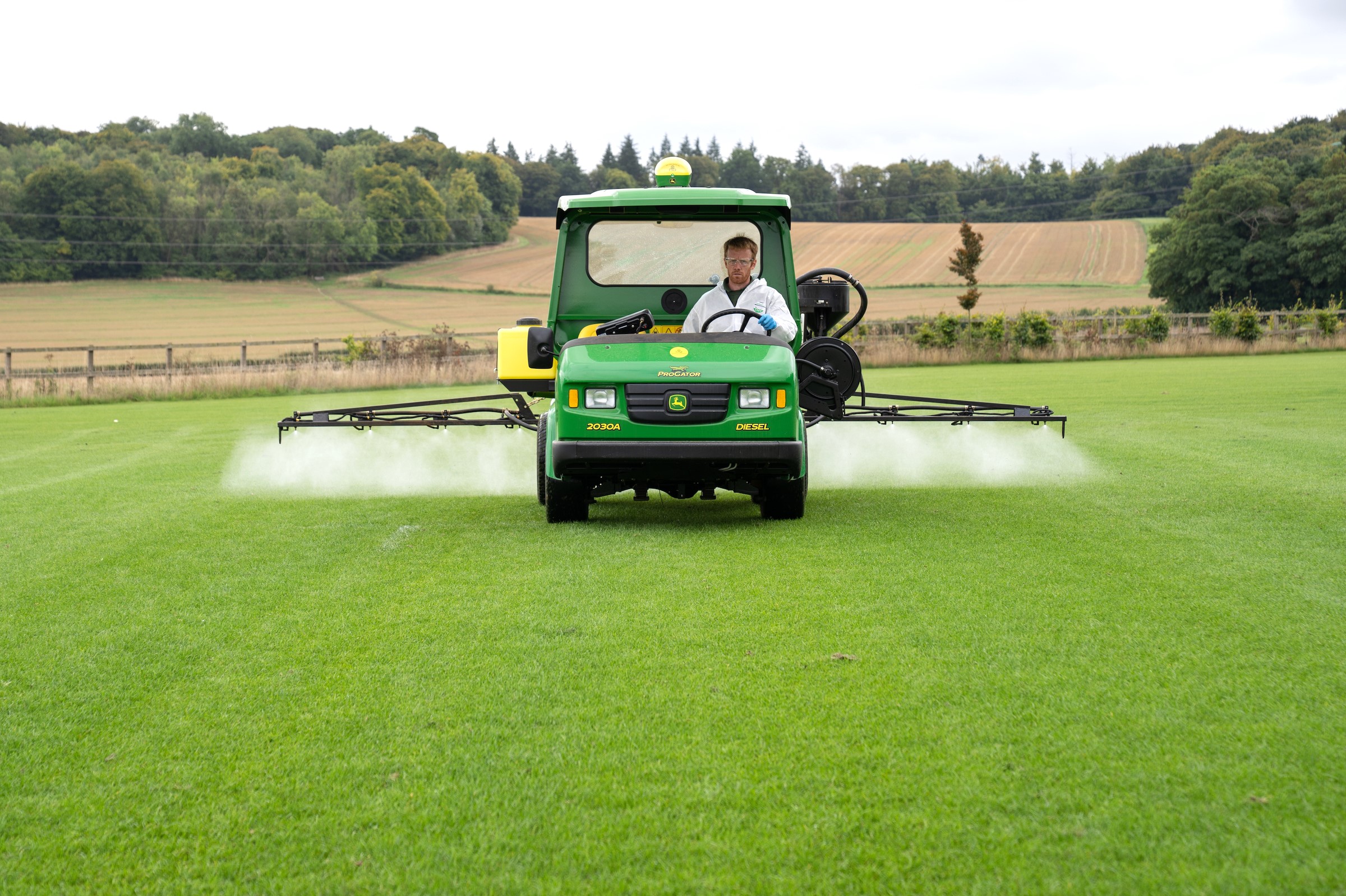 Forward-thinking school invests in future with new John Deere turf machinery fleet Forward-thinking school invests in future with new John Deere turf machinery fleet