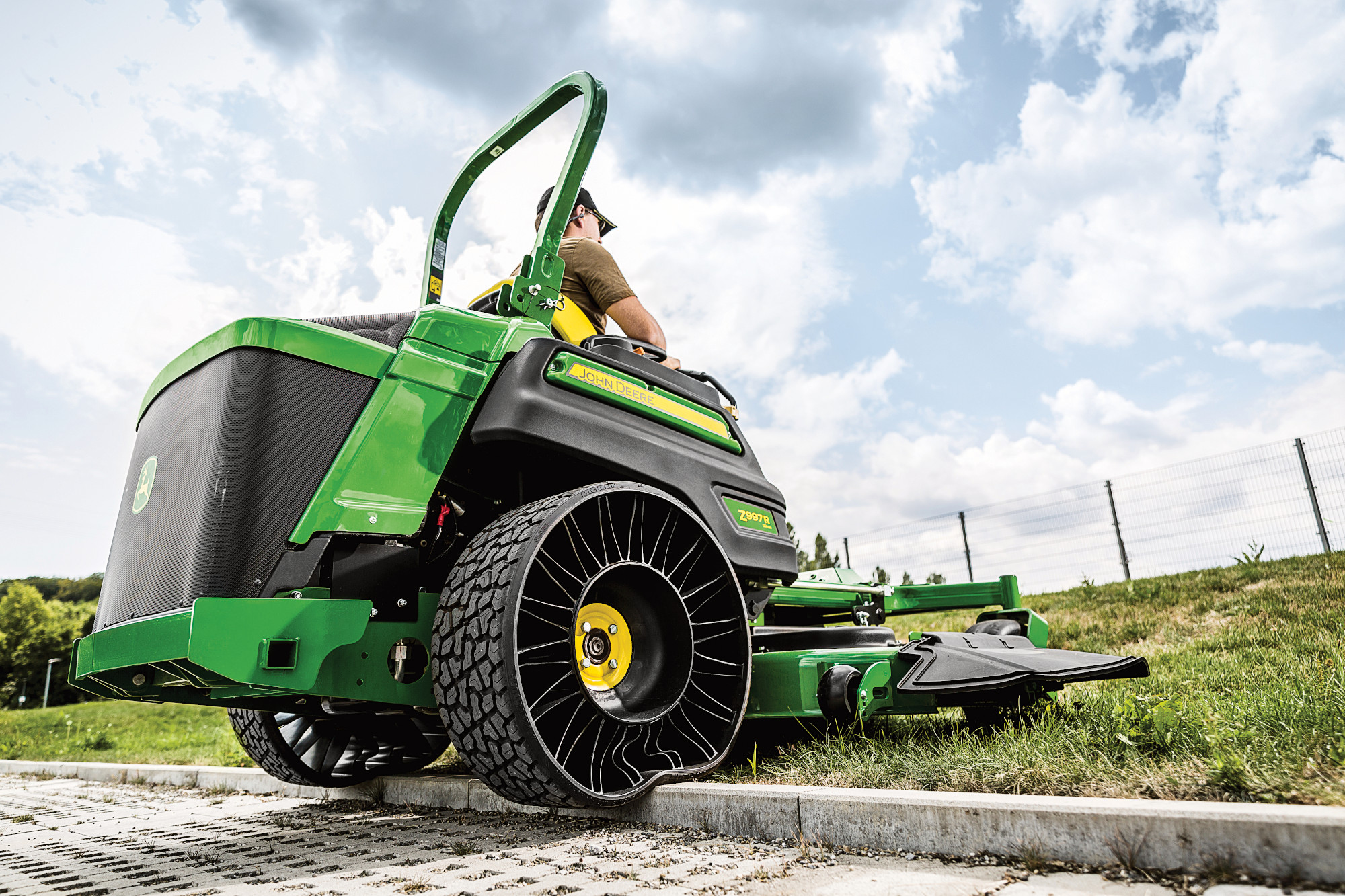 John Deere ZTRAK Commercial Mowers - A wise investment