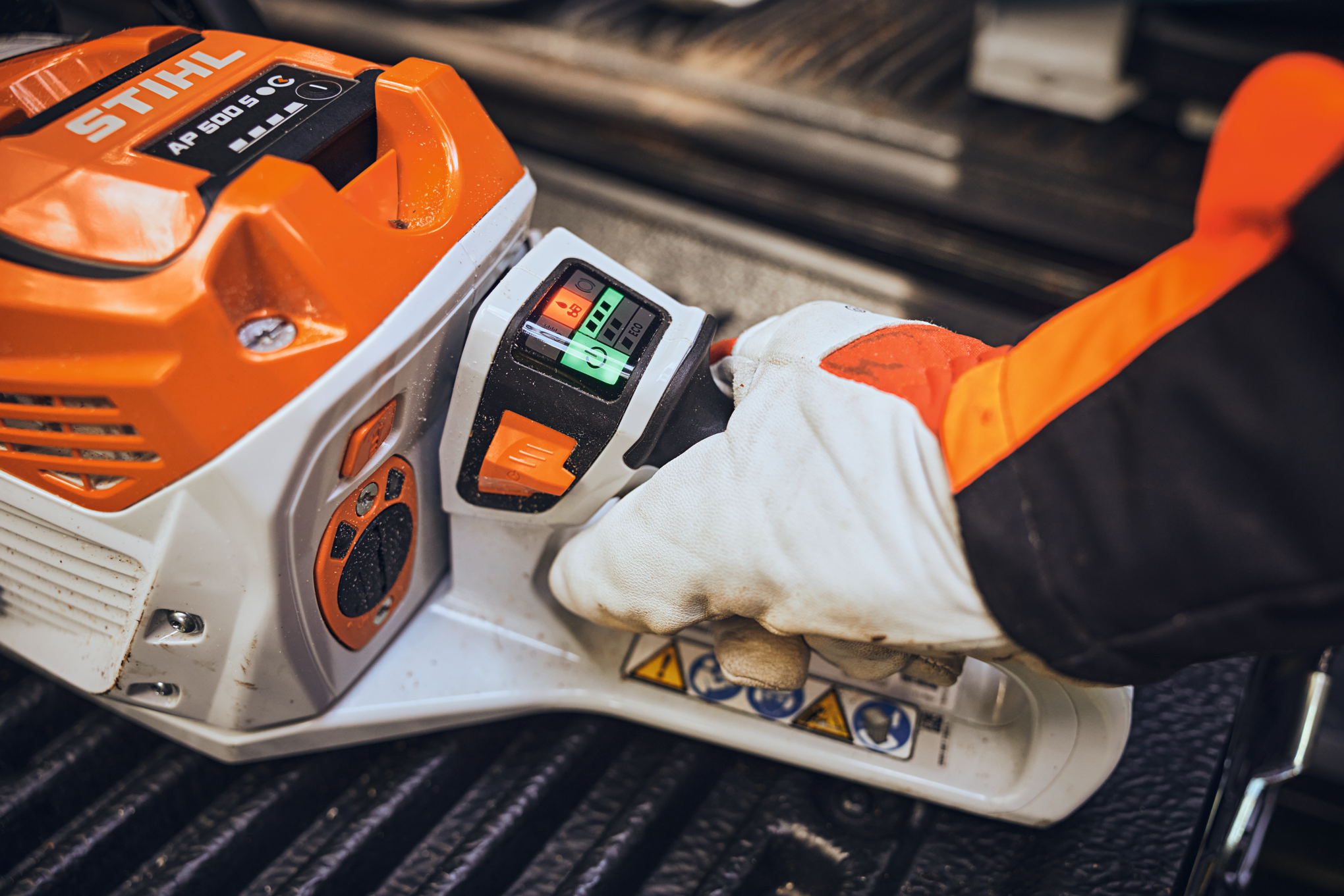 Free 1 year warranty extension with Stihl Smart Connector! Free 1 year warranty extension with Stihl Smart Connector!