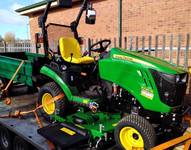 John Deere 1026R &amp; Wessex Trailer for South Yorkshire
