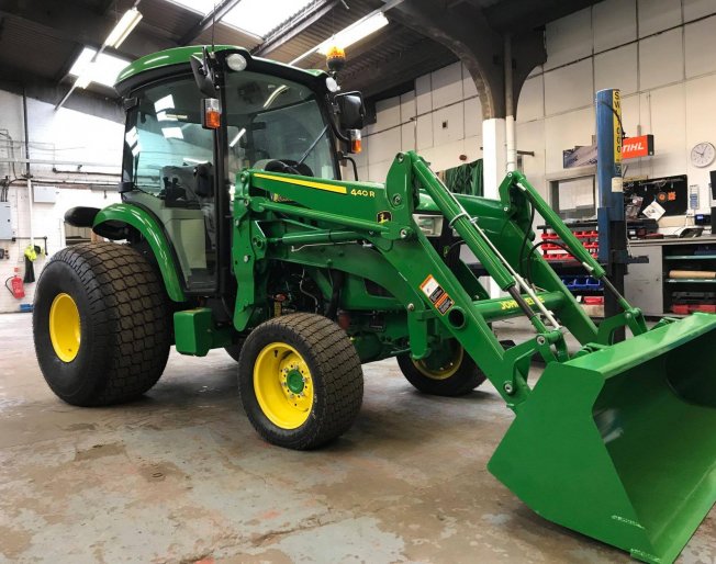A new John Deere 4049R ready for Wakefield!