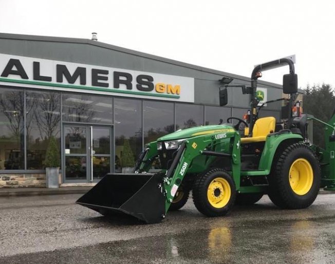 John Deere 3038E for a local cemetary