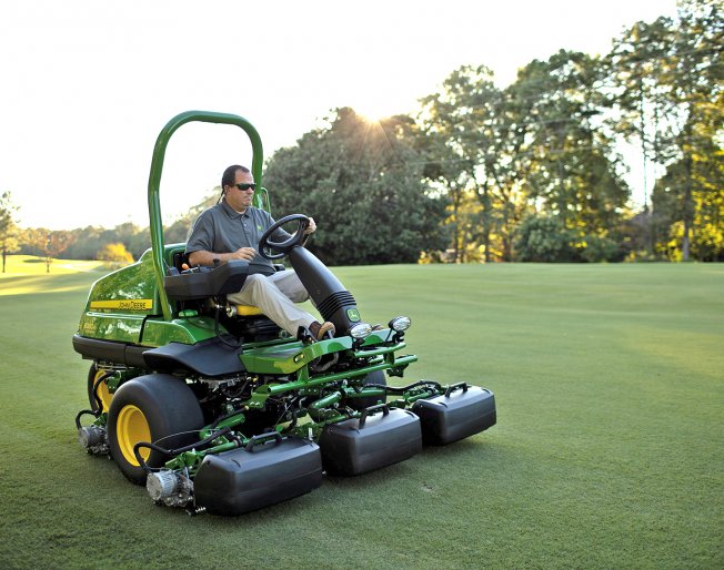 John Deere expands fairway mower line-up