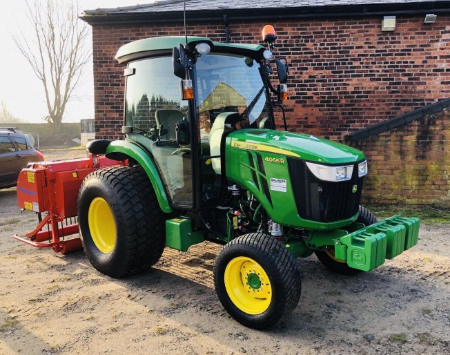 Pike Fold Golf Club invest in John Deere