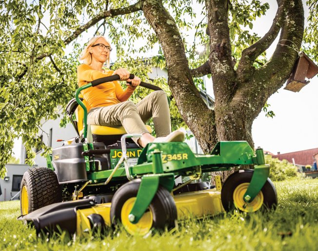 Get your lawn ready for summer in 4 easy steps!