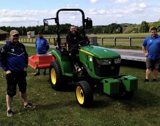 Crofton Juniors AFC go Green (and Yellow!)