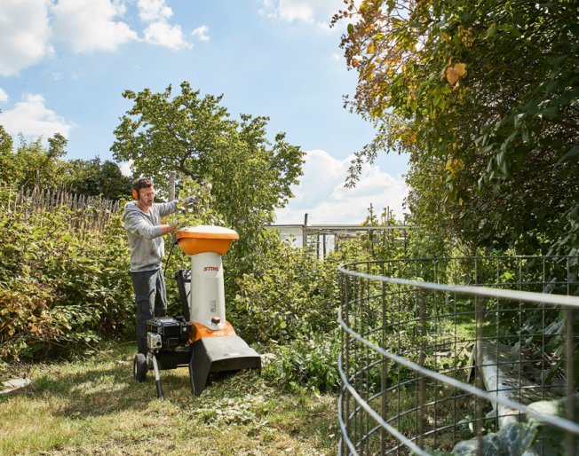 Stihl electric and petrol garden chippers and shredders