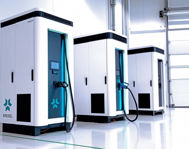 John Deere aquires majority ownership in in Advanced Battery Company Kreisel Electric