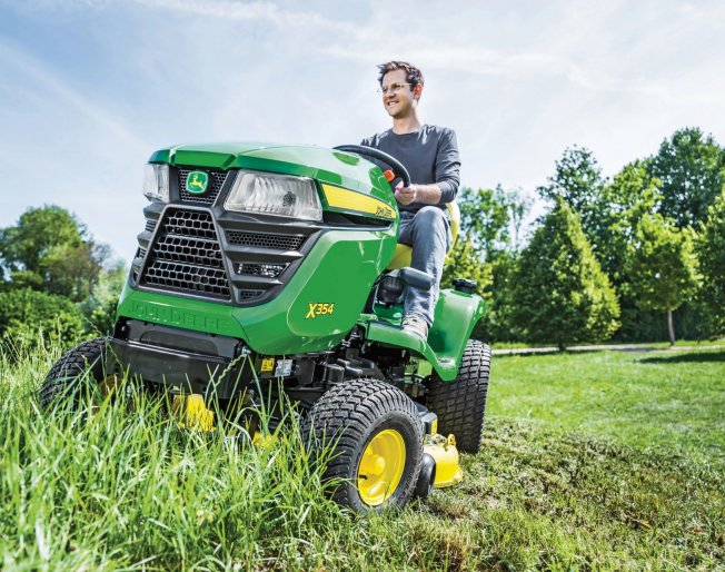 John Deere Lawn Tractors - Ready for anything!