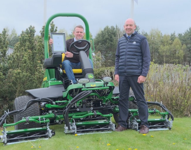 Change of careers leads to the home of golf for John Deere award winner