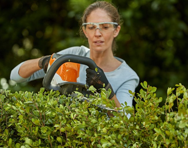 Stihl Hedge Trimmers - A Balmers GM Buying Guide