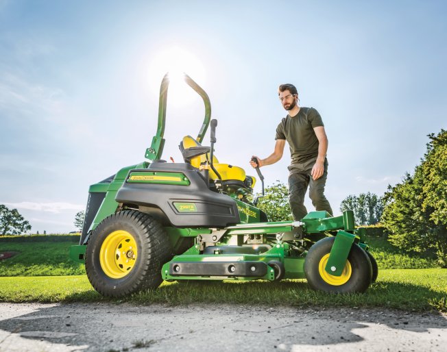 John Deere ZTRAK Commercial Mowers - A wise investment