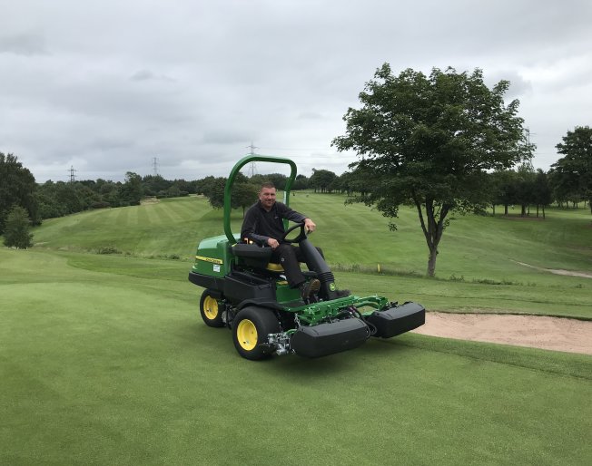 Chris Ainsworth of Breghtmet GC on their new John Deere 2550E greensmower Chris Ainsworth of Breghtmet GC on their new John Deere 2550E greensmower