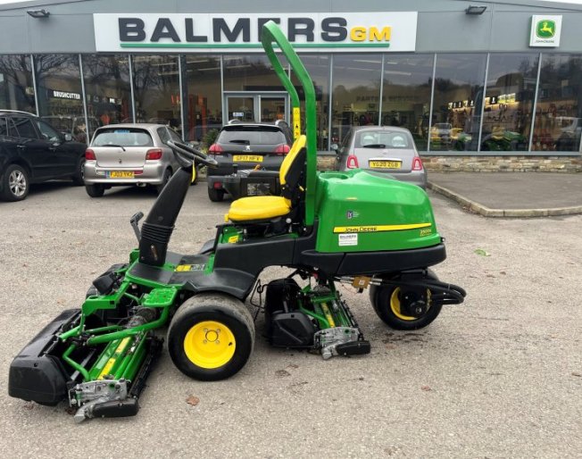Used John Deere 2500 Greens Mower Used John Deere 2500 Greens Mower