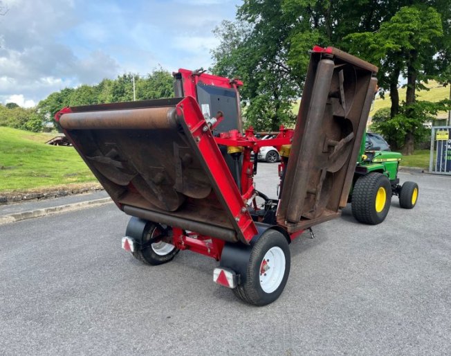 Used Progressive TDR-15 Tri-Deck Roller Mower Used Progressive TDR-15 Tri-Deck Roller Mower