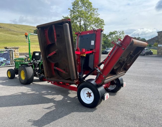 Used Progressive TDR-15 Tri-Deck Roller Mower Used Progressive TDR-15 Tri-Deck Roller Mower