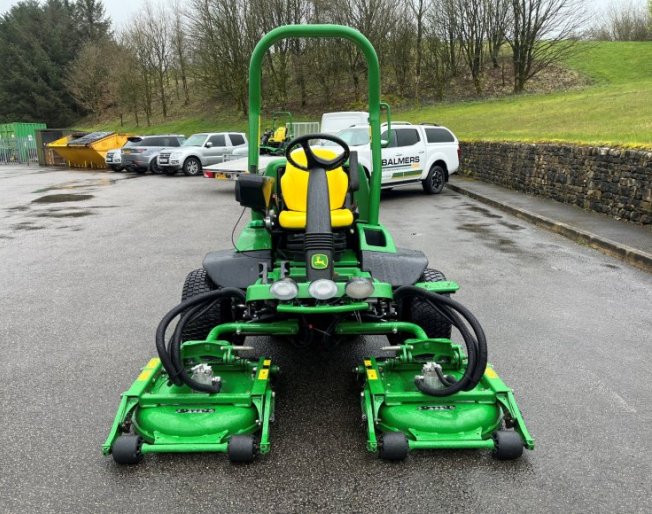 Used John Deere 7400A Surrounds Mower Used John Deere 7400A Surrounds Mower