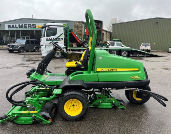 Used John Deere 7400A Surrounds Mower Used John Deere 7400A Surrounds Mower