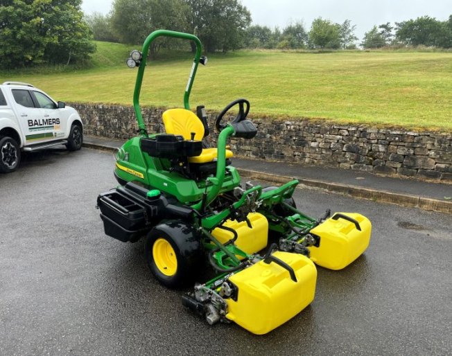 Used John Deere 2750 Greens Mower Used John Deere 2750 Greens Mower