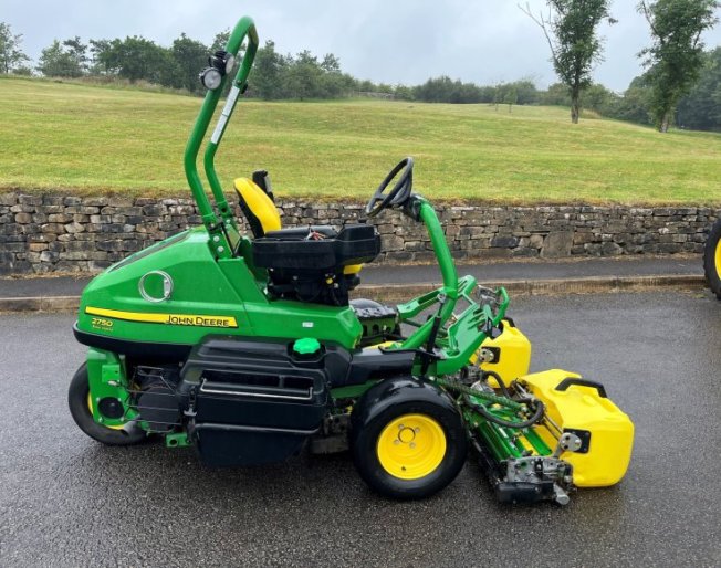 Used John Deere 2750 Greens Mower Used John Deere 2750 Greens Mower