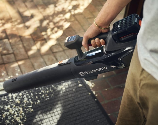 Unleash the Power of Leaf Blowers this Autumn Unleash the Power of Leaf Blowers this Autumn