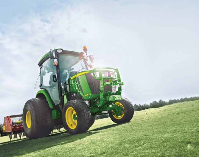 John Deere 4 Series Compact Utility Tractors