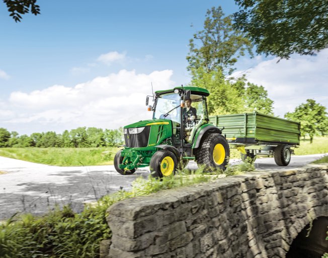 John Deere 4 Series Compact Utility Tractors