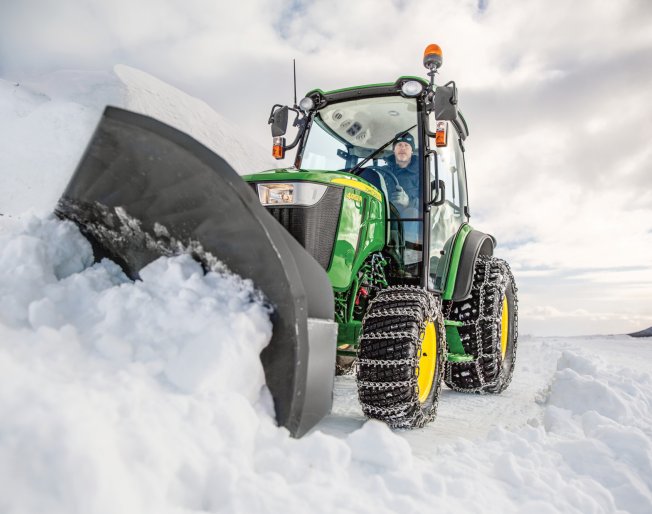 John Deere 4 Series Compact Utility Tractors