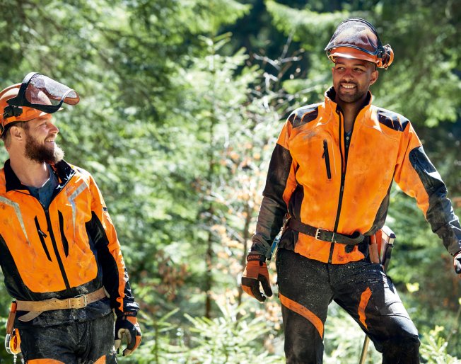 Don’t forget to purchase your chainsaw safety equipment: Chainsaw PPE Don’t forget to purchase your chainsaw safety equipment: Chainsaw PPE