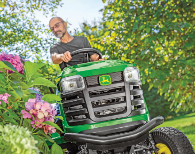 A buyers guide to ride on lawn mowers