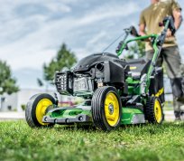 John Deere Commercial Mowing