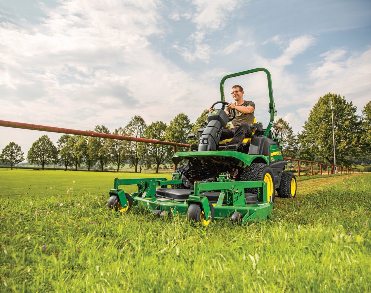 John Deere Commercial Front Mower John Deere Commercial Front Mower