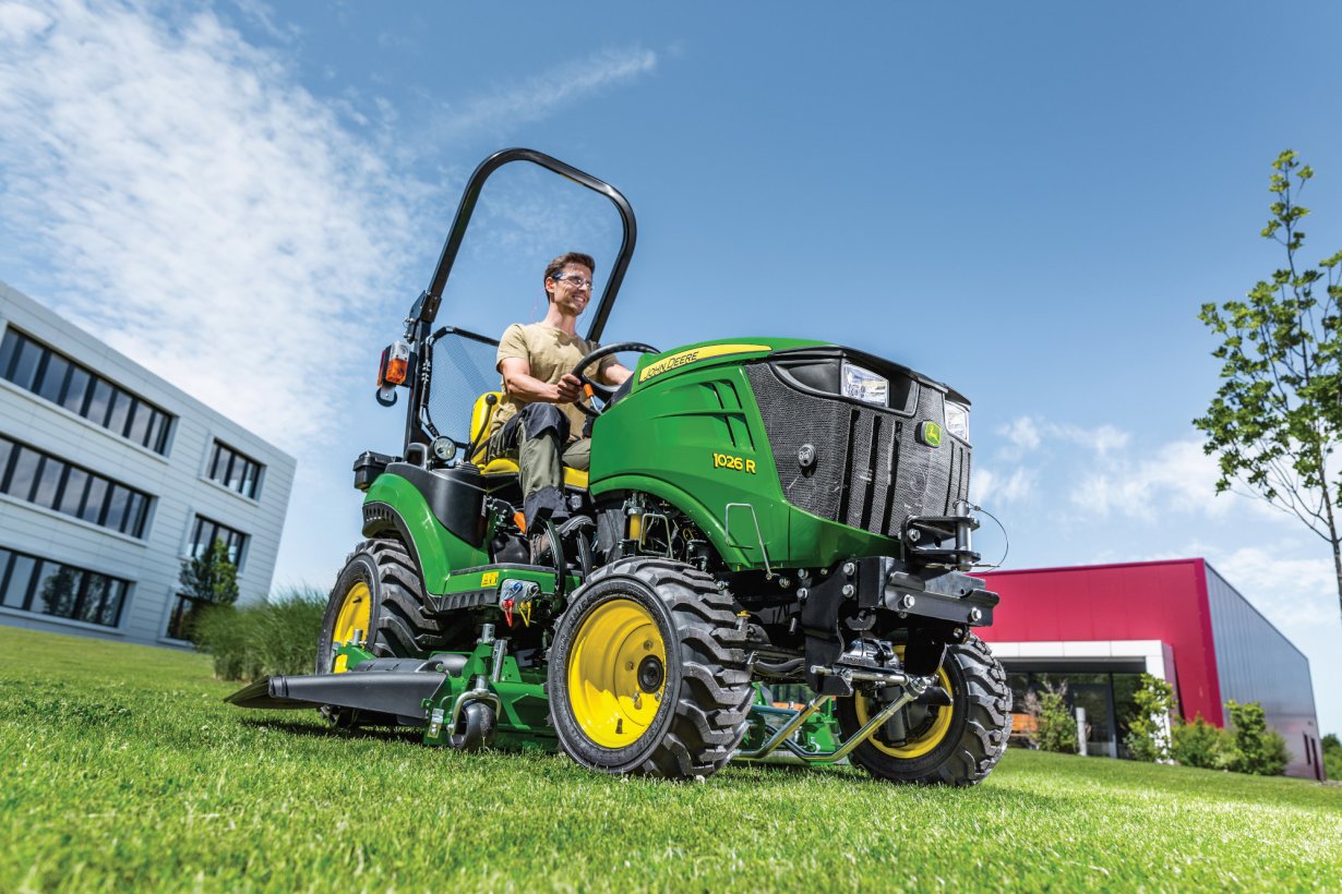 John Deere 1026R Compact Tractor 