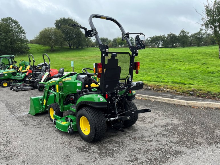 John Deere 1026R Compact Tractor