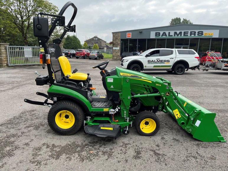 John Deere 1026R Compact Tractor