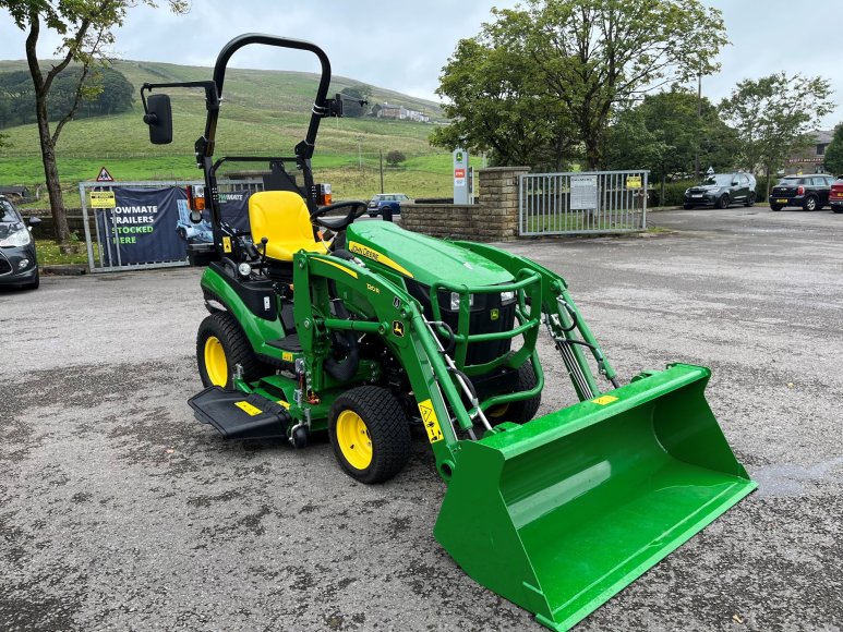 John Deere 1026R Compact Tractor