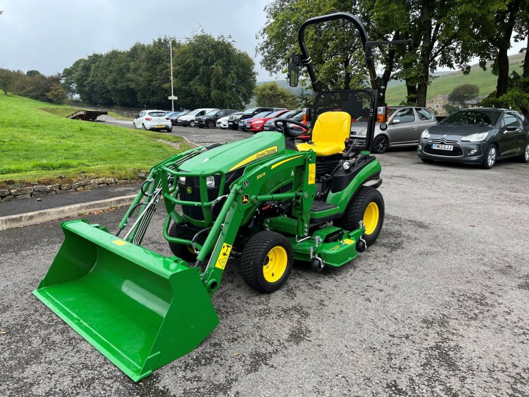 John Deere 1026R Compact Tractor