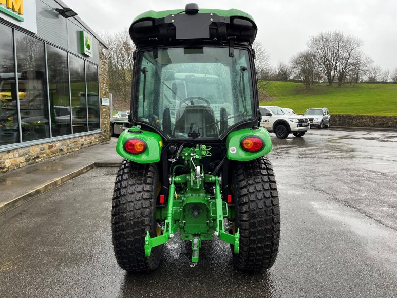 John Deere 3039R Compact Tractor 
