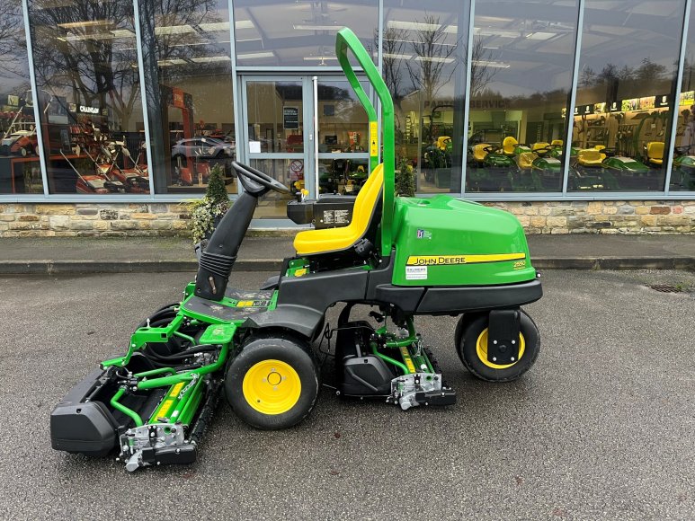 John Deere 2550E Greens Mower 