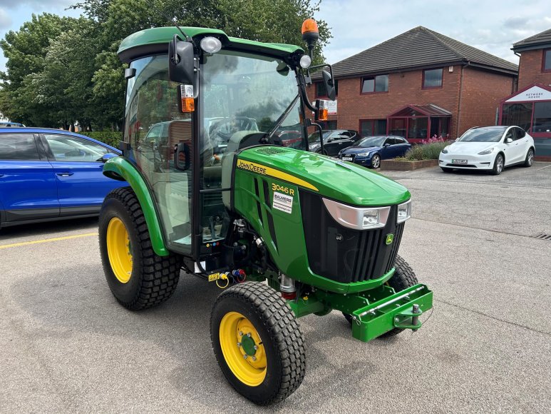 John Deere 3046R Compact Tractor