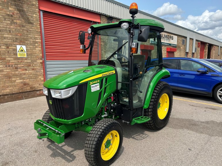 John Deere 3046R Compact Tractor